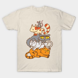 Stack of cats..... and a mouse! T-Shirt
